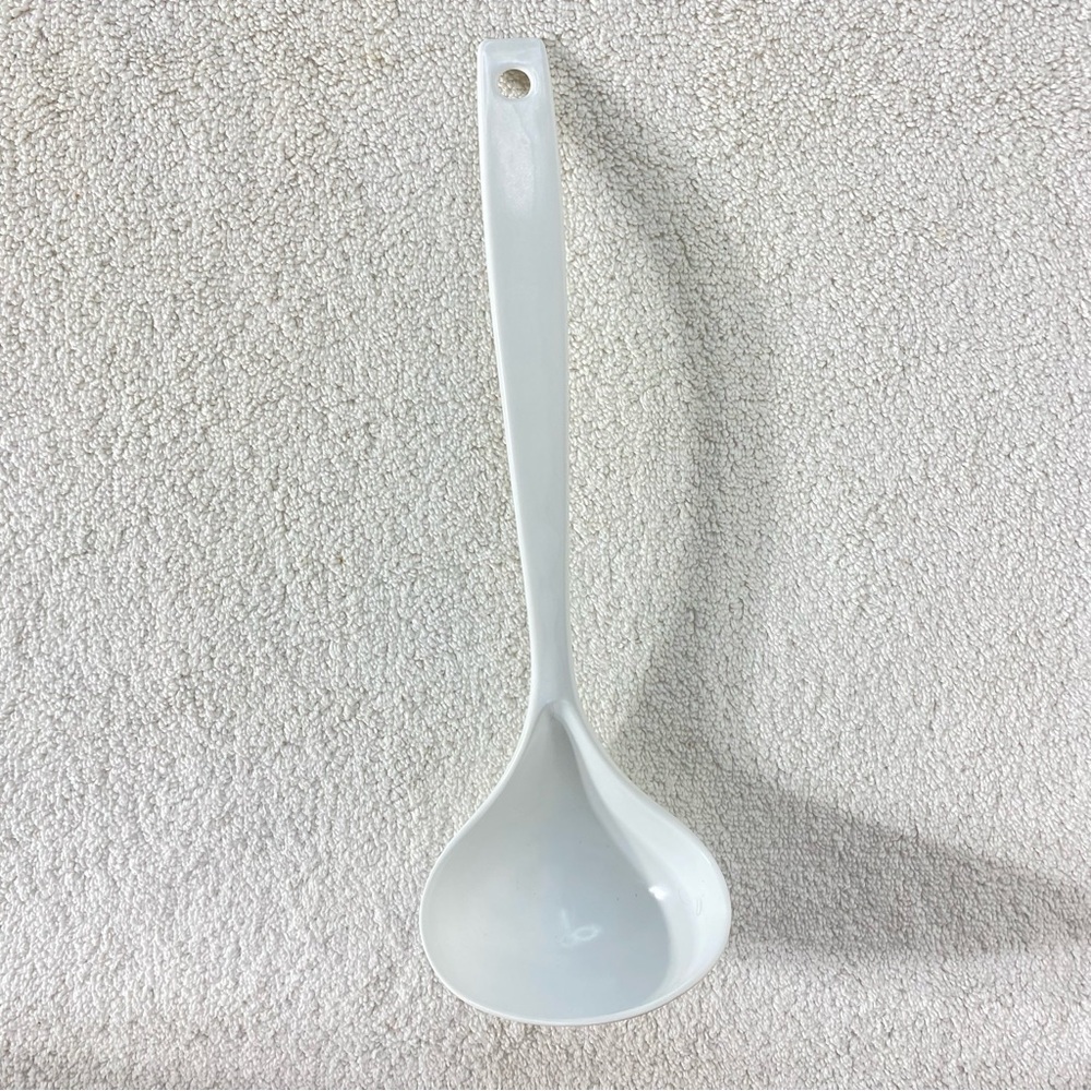 Vintage S-1077 White Melamine Serving Ladle Cooking Ladle